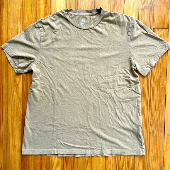 H&M Tan Regular Fit Coupe Standard Large T-shirt - Picture 1 of 2